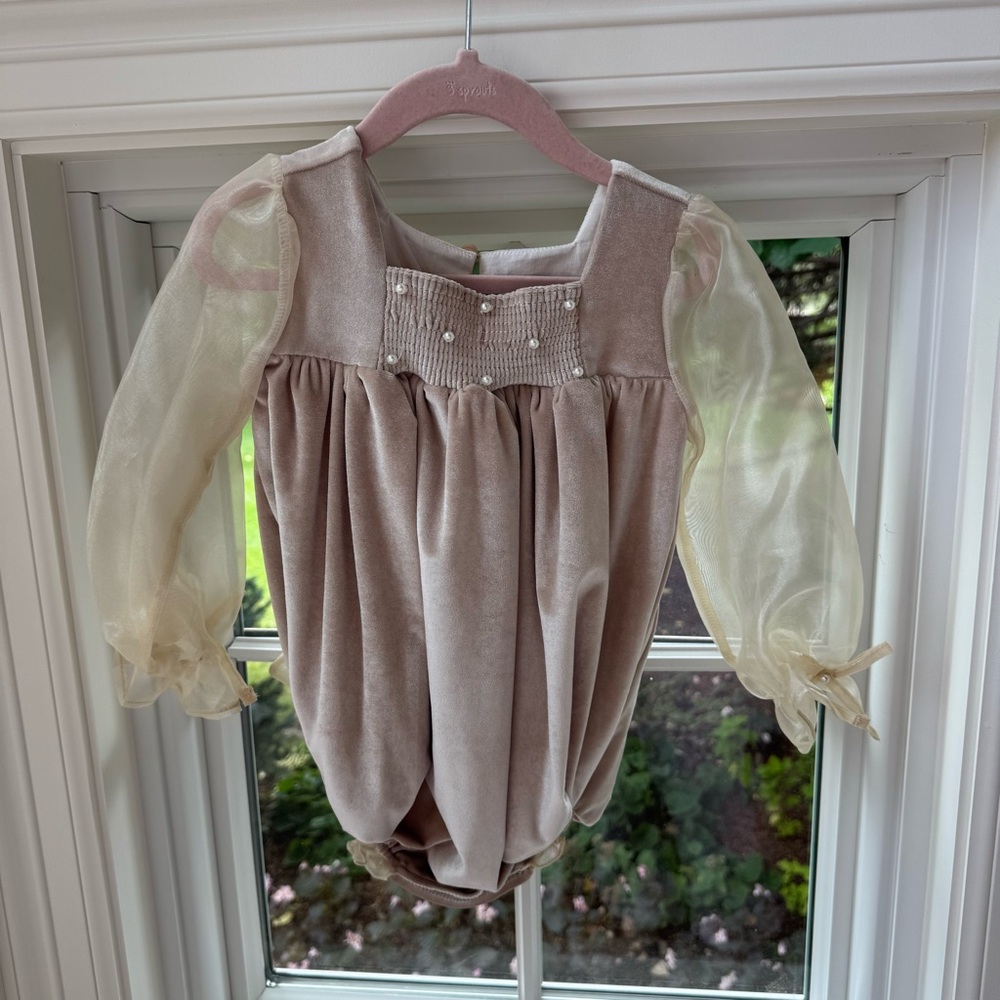 NWT Petite Maison Kids Girls Velour Helena Romper Size 2T